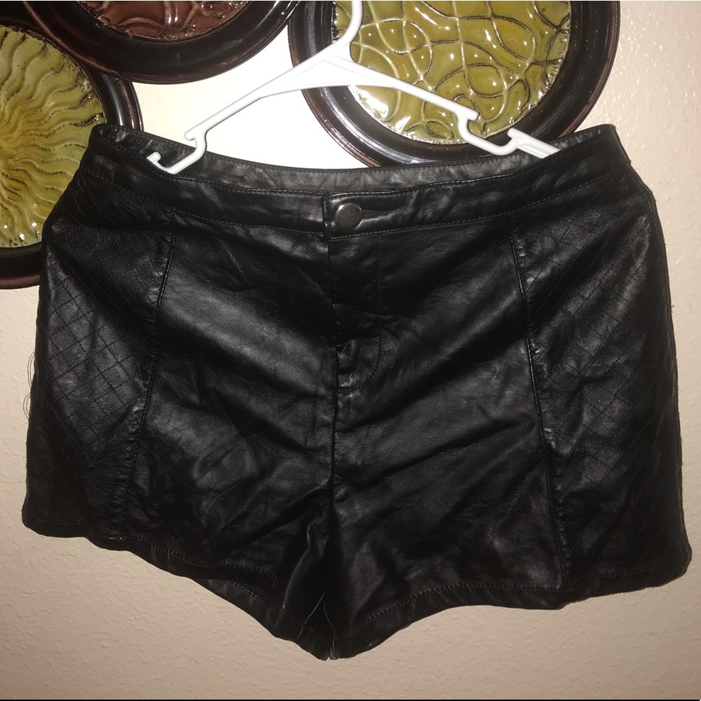 DIVIDED Leather Short